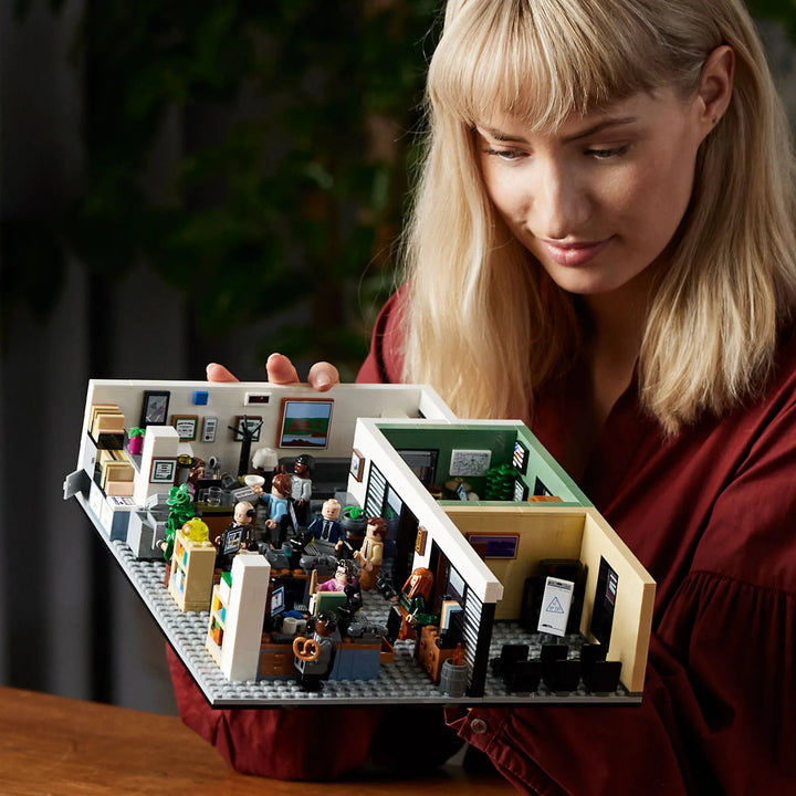 21336 LEGO Ideas: The Office. Detailed Scranton branch. 15 character figures. Iconic props included. 18+ collector's item. Challenging build.