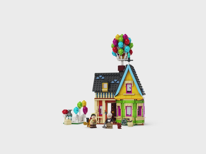 LEGO Up House 43217: Relive the heartwarming Pixar story! Includes Carl, Russell & Dug figures. Ideal display piece for fans. #LEGOMovieScenes
